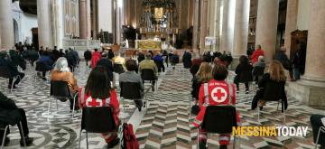 In Cattedrale la Messa a Messina Presenti anche i rappresentanti della polizia stradale e dei Carabinieri. Magliette, cartelli commemorativi, emozione e commozione sono state portate poi dai familiari delle vittime della strada. Al termine della cerimonia religiosa è intervenuta Giuseppa Cassaniti, Presidente dell'Associazione italiana familiari e vittime della strada.