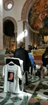 In Cattedrale la Messa a Messina Presenti anche i rappresentanti della polizia stradale e dei Carabinieri. Magliette, cartelli commemorativi, emozione e commozione sono state portate poi dai familiari delle vittime della strada. Al termine della cerimonia religiosa è intervenuta Giuseppa Cassaniti, Presidente dell'Associazione italiana familiari e vittime della strada.